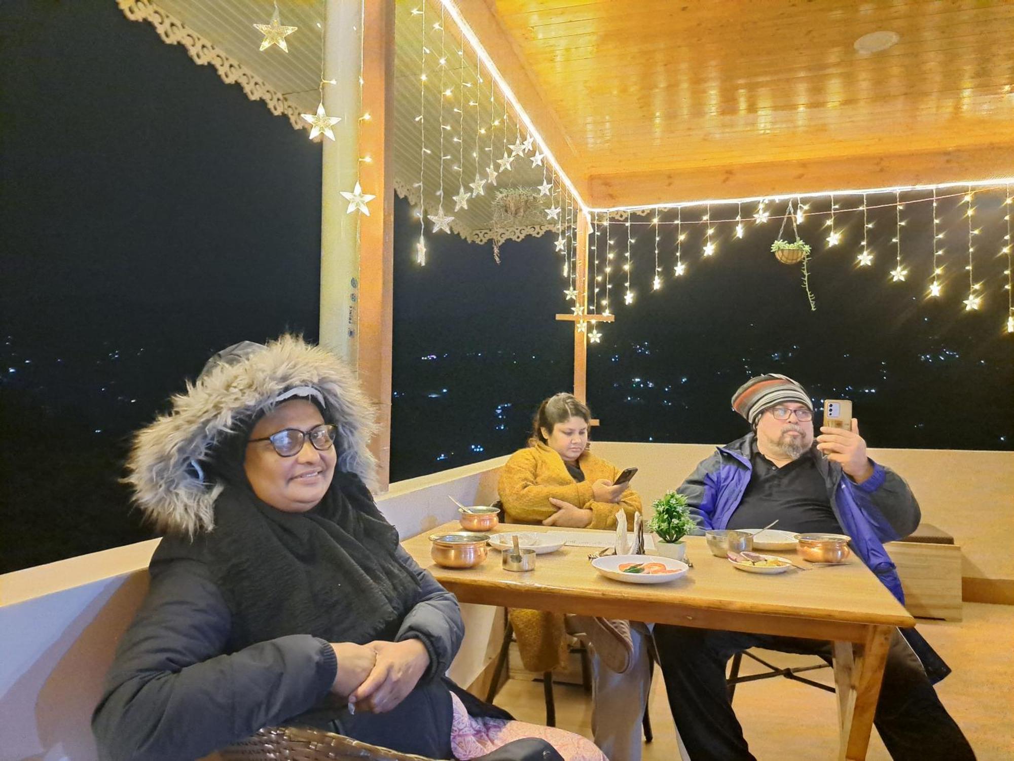 Snow White Retreat Hotel And Restaurant Gangtok Kültér fotó