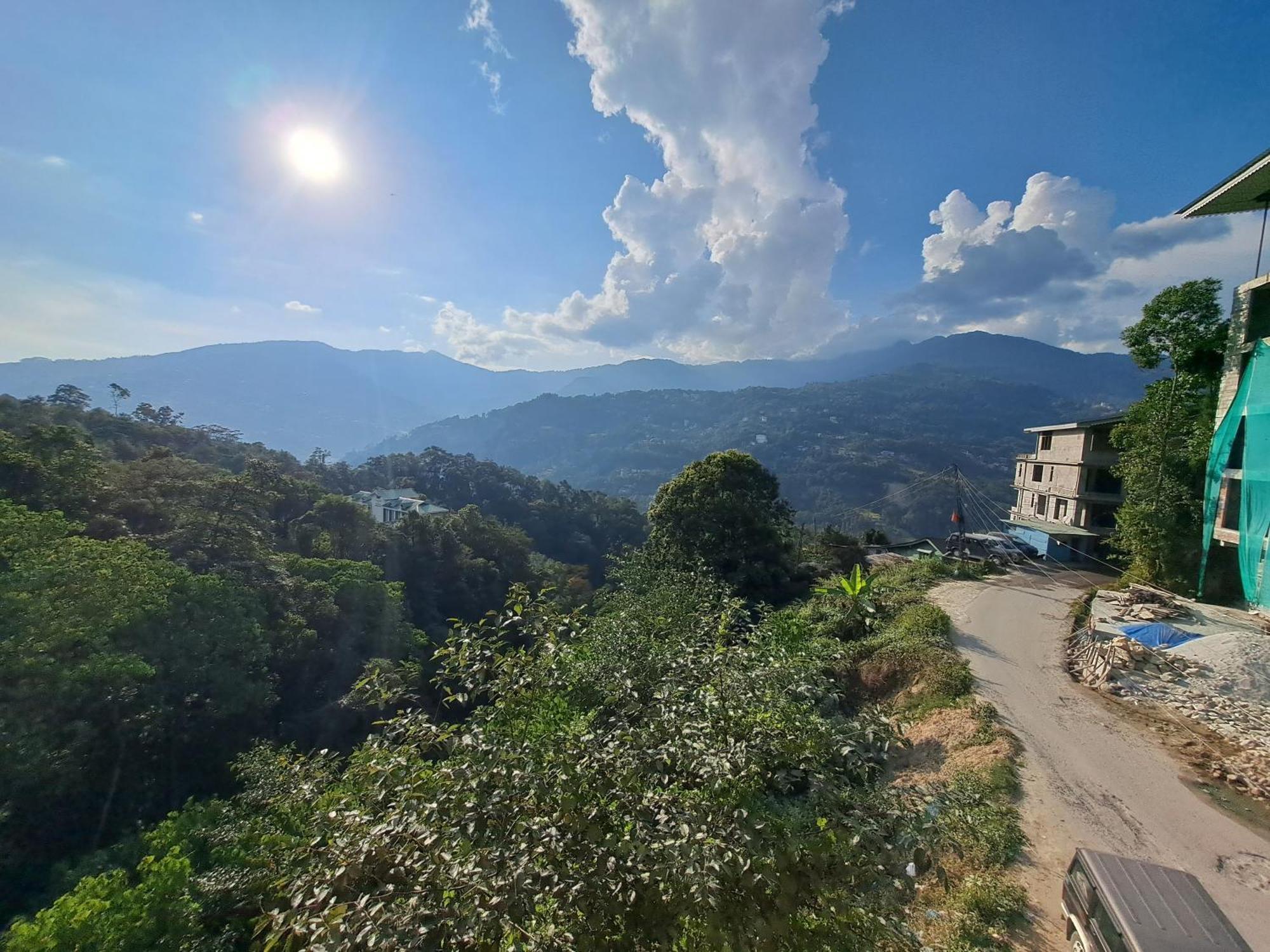 Snow White Retreat Hotel And Restaurant Gangtok Kültér fotó